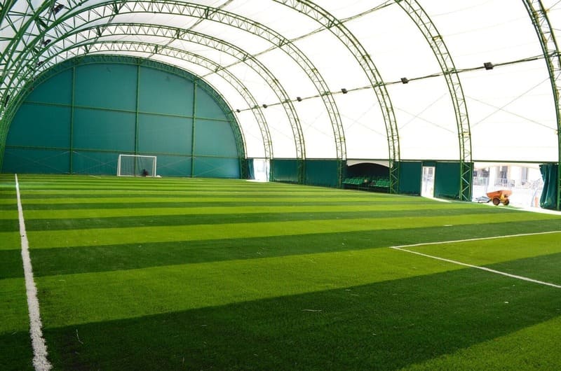 futbol maydoni
